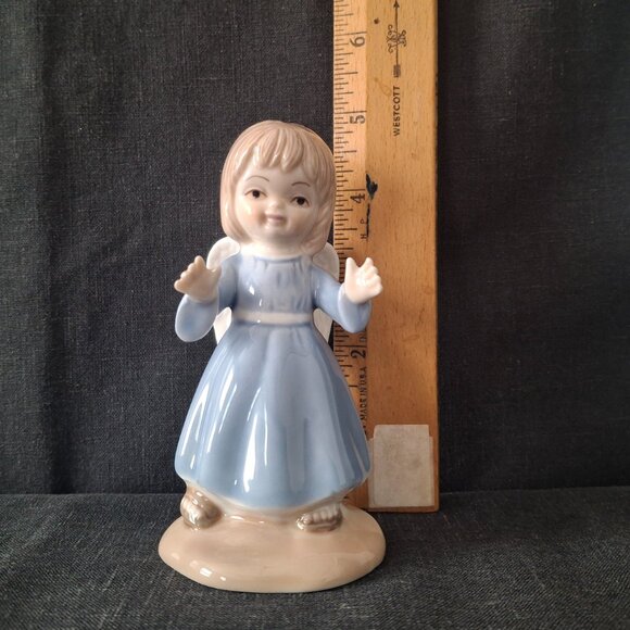 Vintage Ceramic Angel Figurine Porcelana de Cuernavaca Mexico - Picture 6 of 7